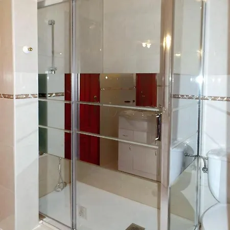 Completo Con Wifi En Lejlighed Betanzos