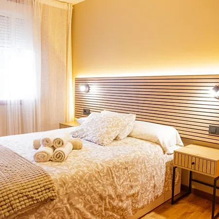 Completo Con Wifi En Apartment Betanzos